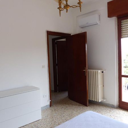 The Old Man And The Sea Apartamento Brindisi Exterior foto