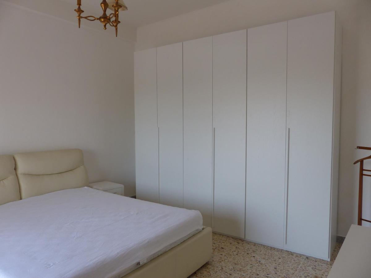 The Old Man And The Sea Apartamento Brindisi Exterior foto